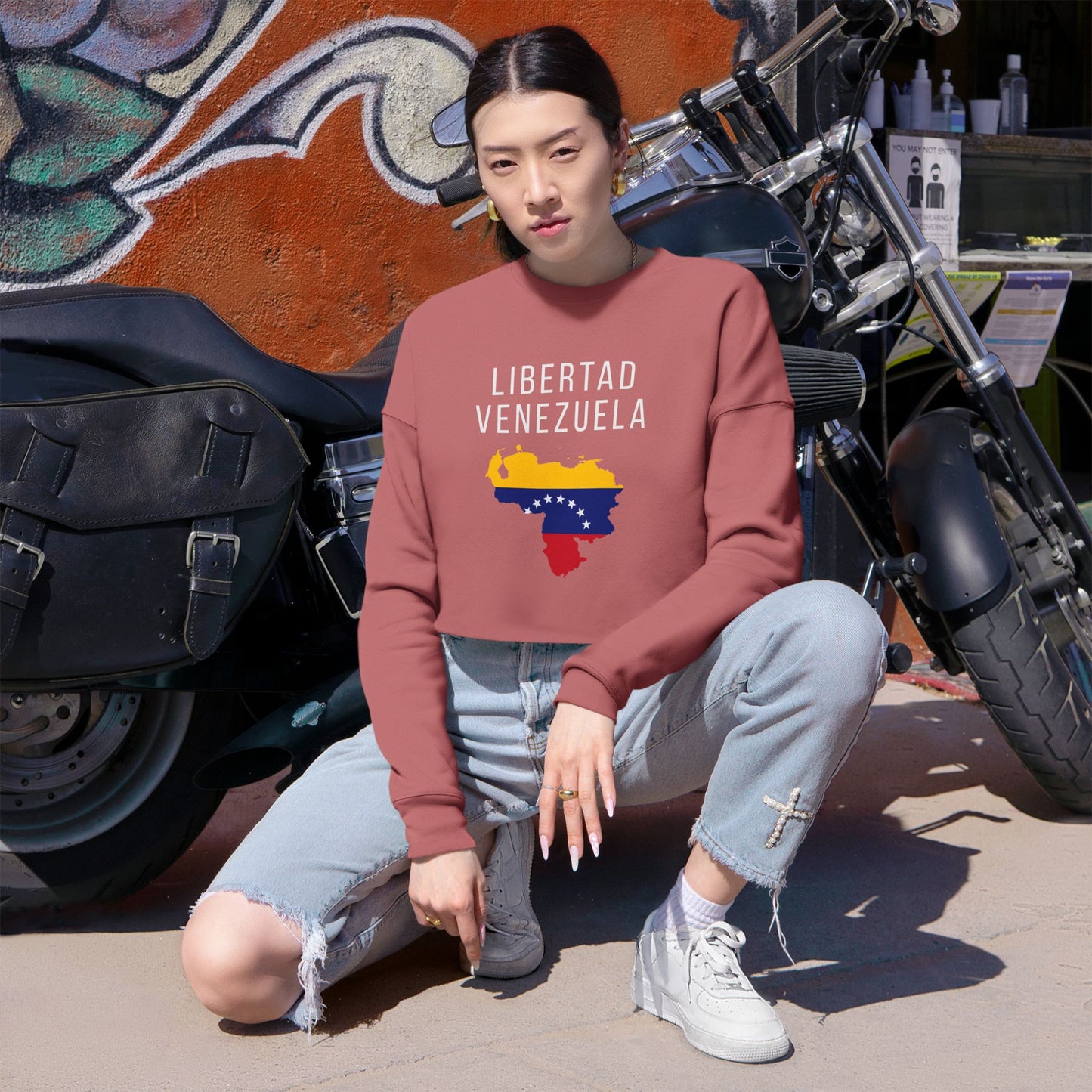 Libertad Venezuela Cropped Sweatshirt | Women’s Patriotic Long Sleeve